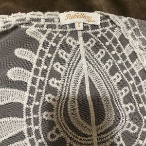 Rebellion Again/ Small/ White